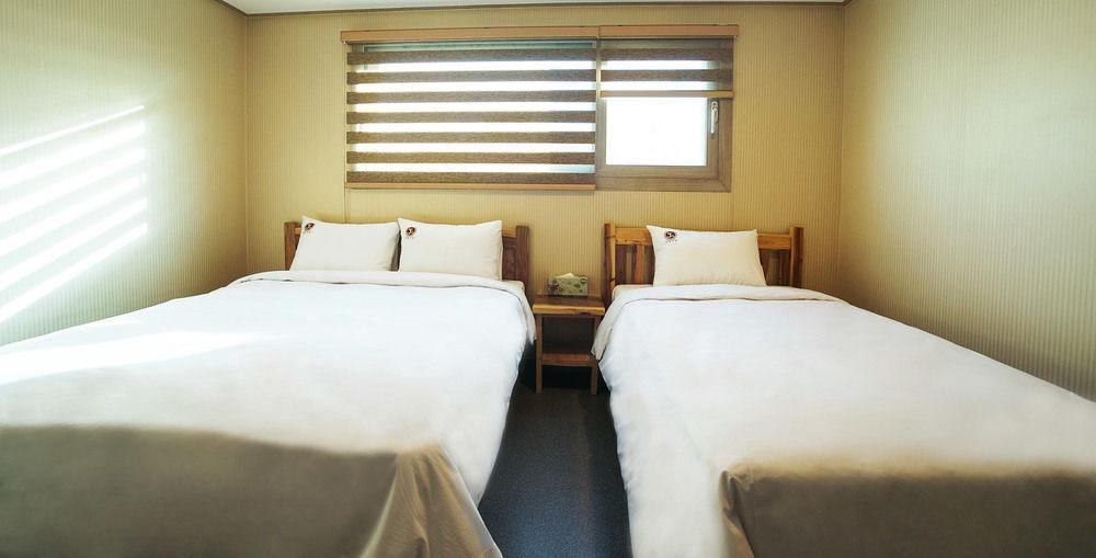 J2 Family Hotel Jeju Exterior foto