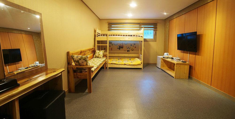 J2 Family Hotel Jeju Exterior foto